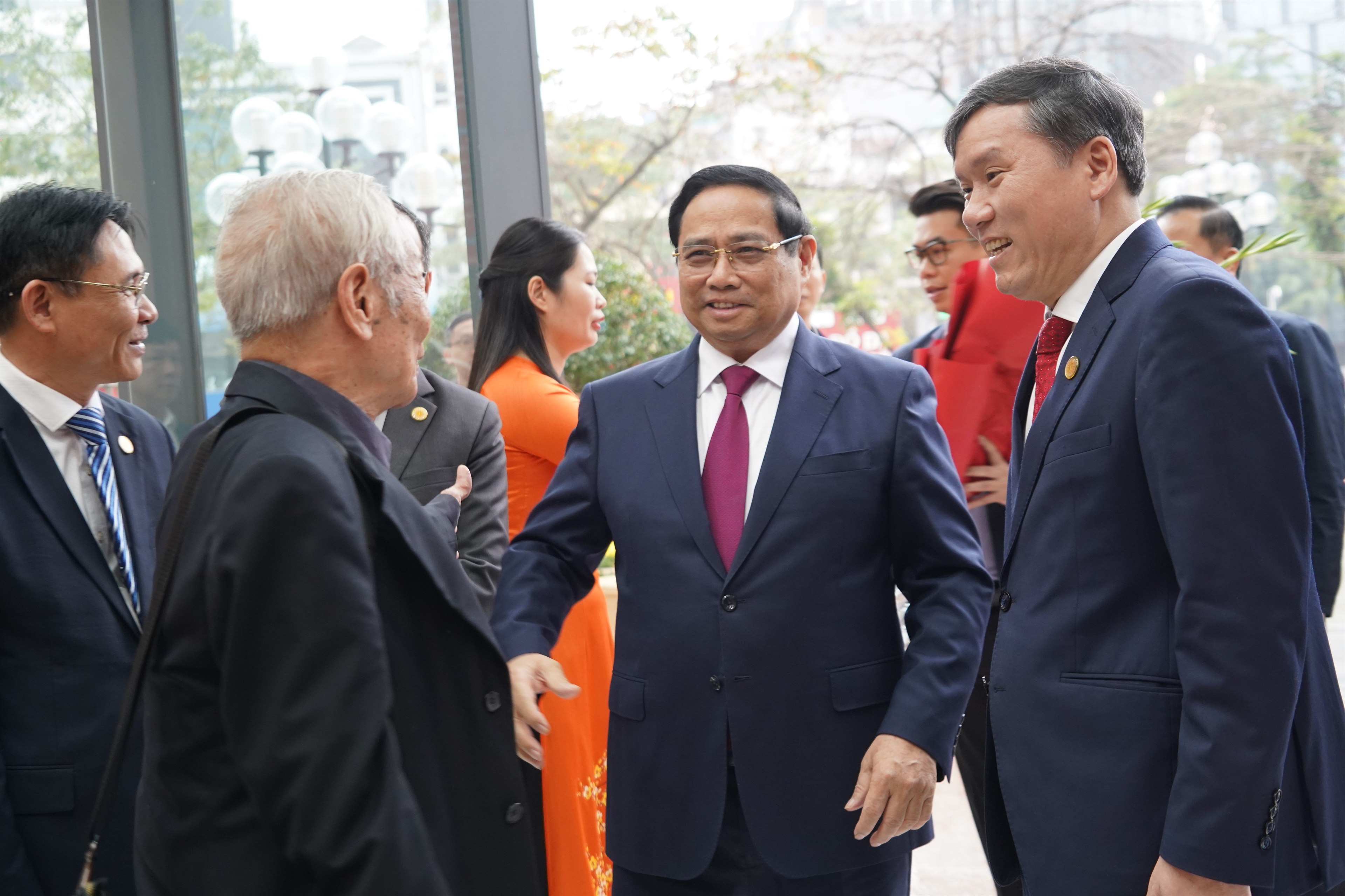 hủ tướng Chính phủ Phạm Minh Chính thăm và làm việc tại Viện Hàn lâm Khoa học xã hội Việt Nam